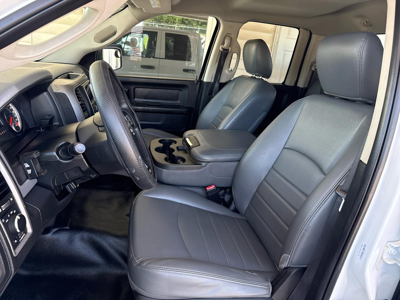 RAM 1500 Tradesman 4x4 Quad Cab 6'4" Box 2018