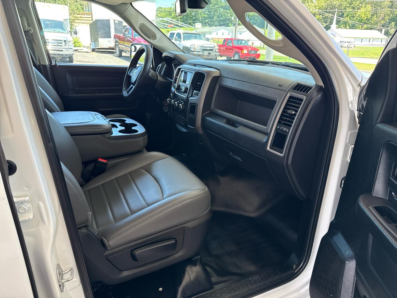 RAM 1500 Tradesman 4x4 Quad Cab 6'4" Box 2018