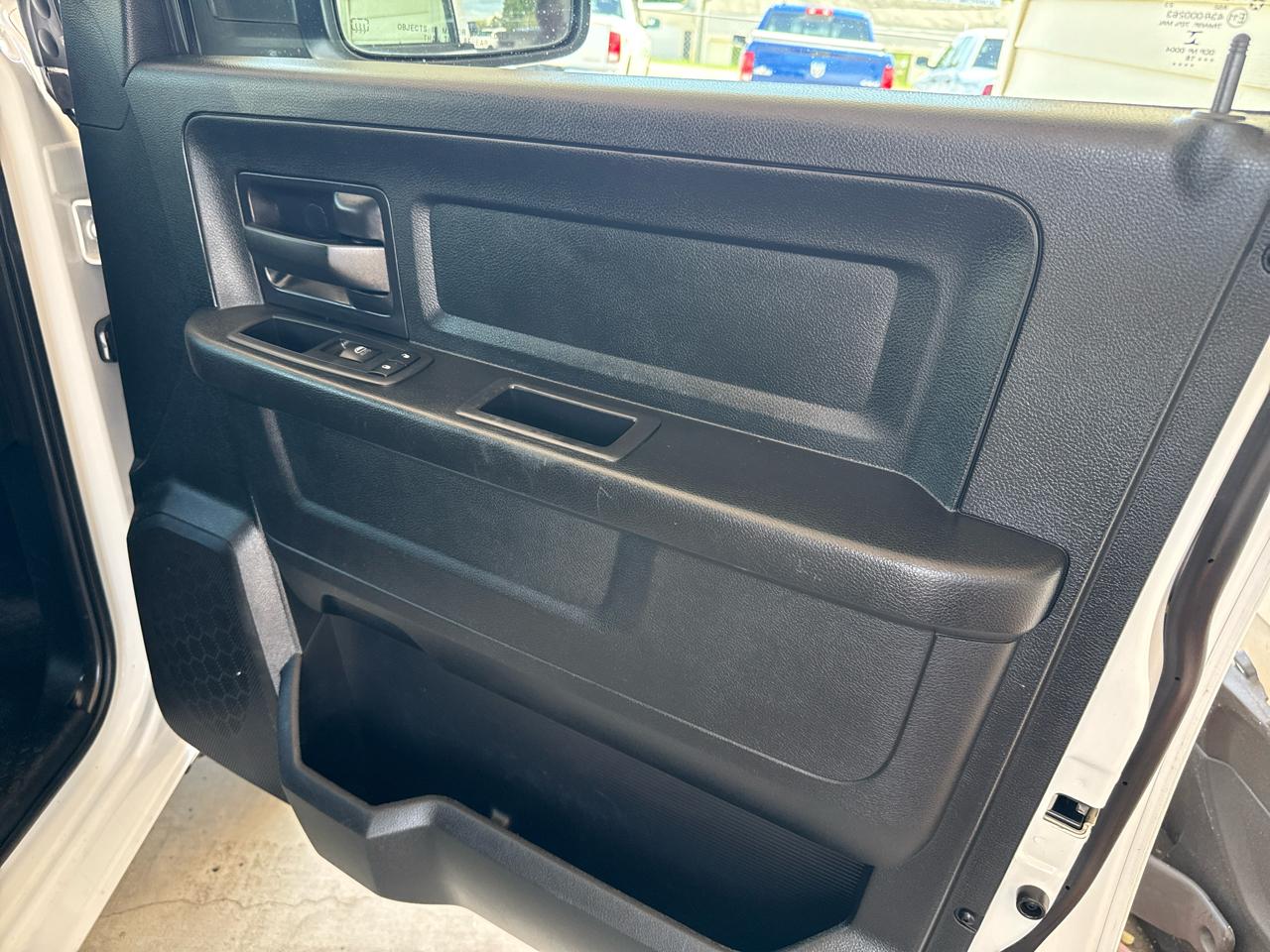 RAM 1500 Tradesman 4x4 Quad Cab 6'4" Box 2018