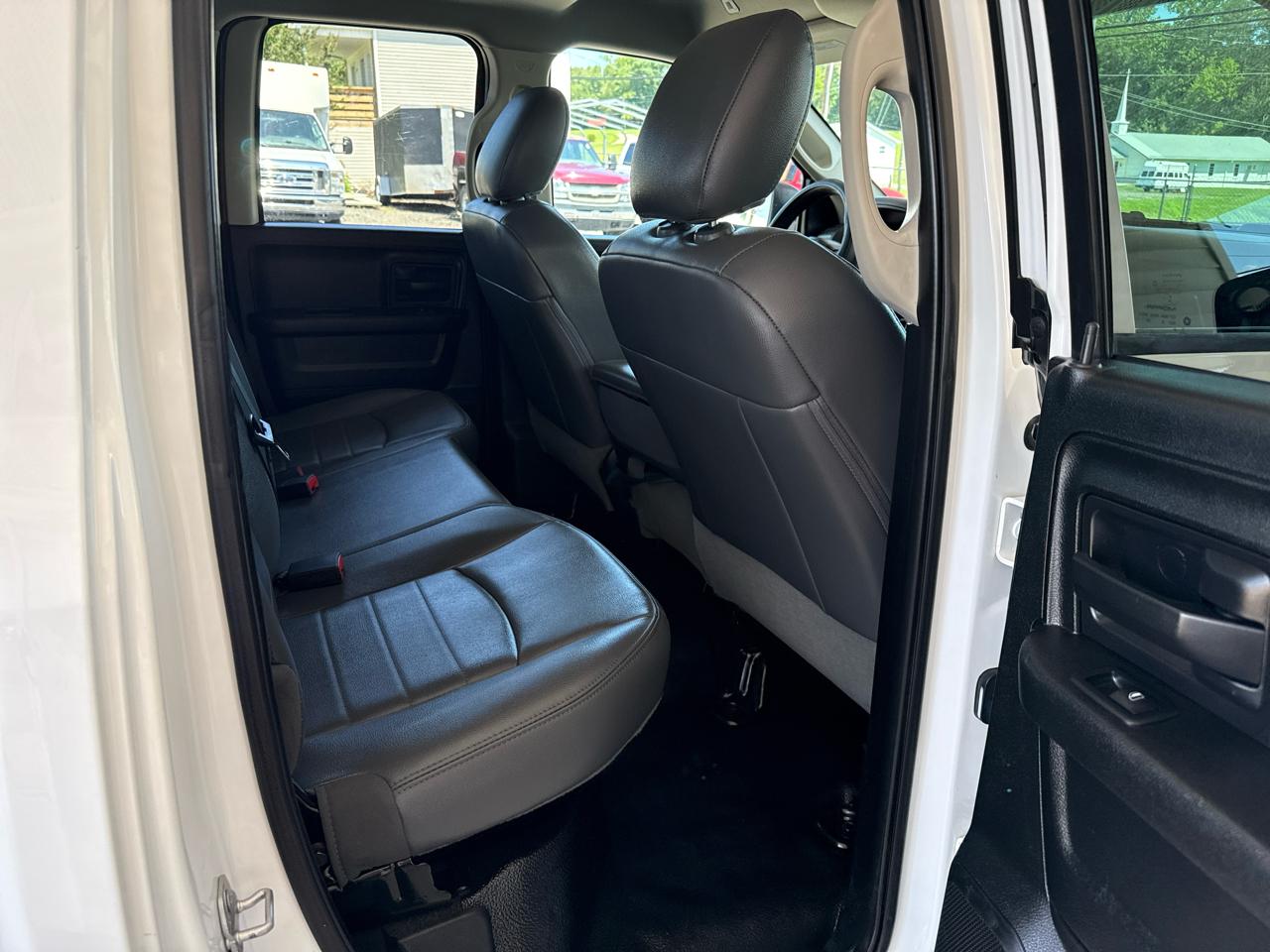RAM 1500 Tradesman 4x4 Quad Cab 6'4" Box 2018