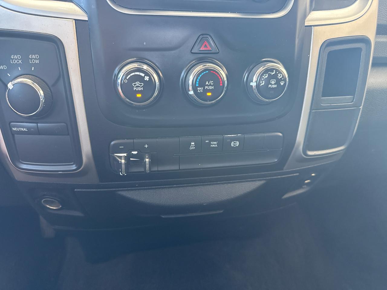 RAM 2500 SLT Crew Cab SWB 4WD 2016