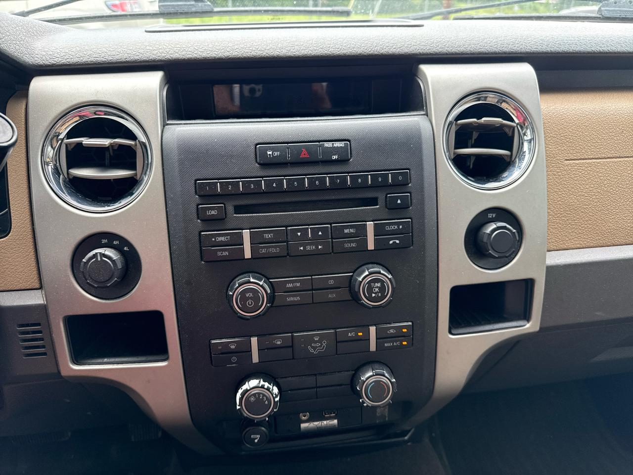 Ford F-150 XLT SuperCrew 4WD 2011
