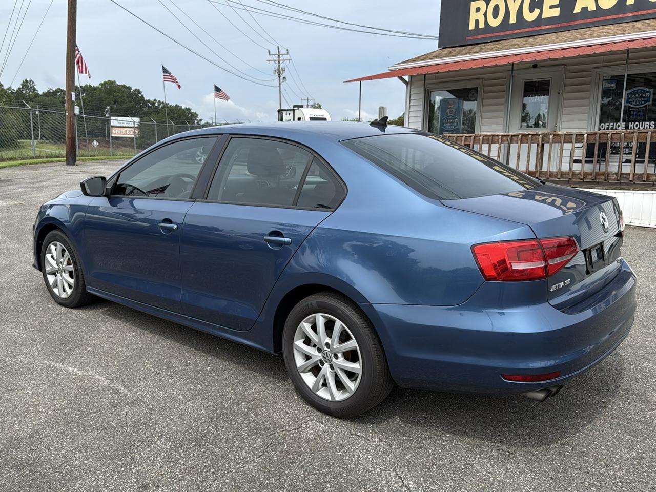 Volkswagen Jetta SE 6A 2015