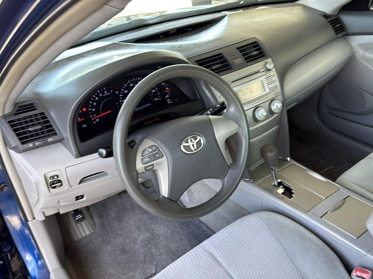 Toyota Camry Base 6-Spd AT 2011
