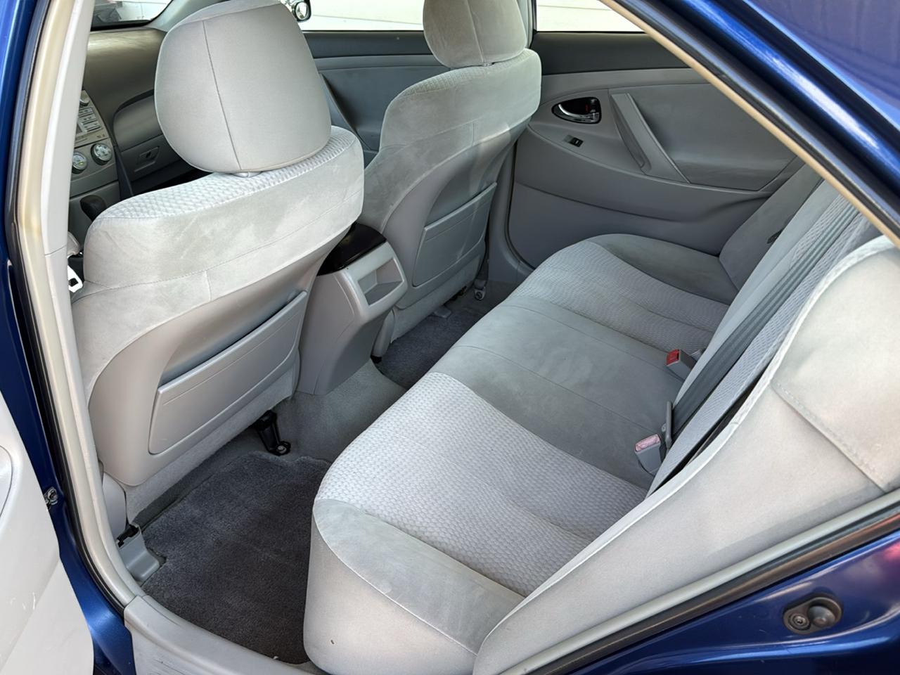 Toyota Camry Base 6-Spd AT 2011