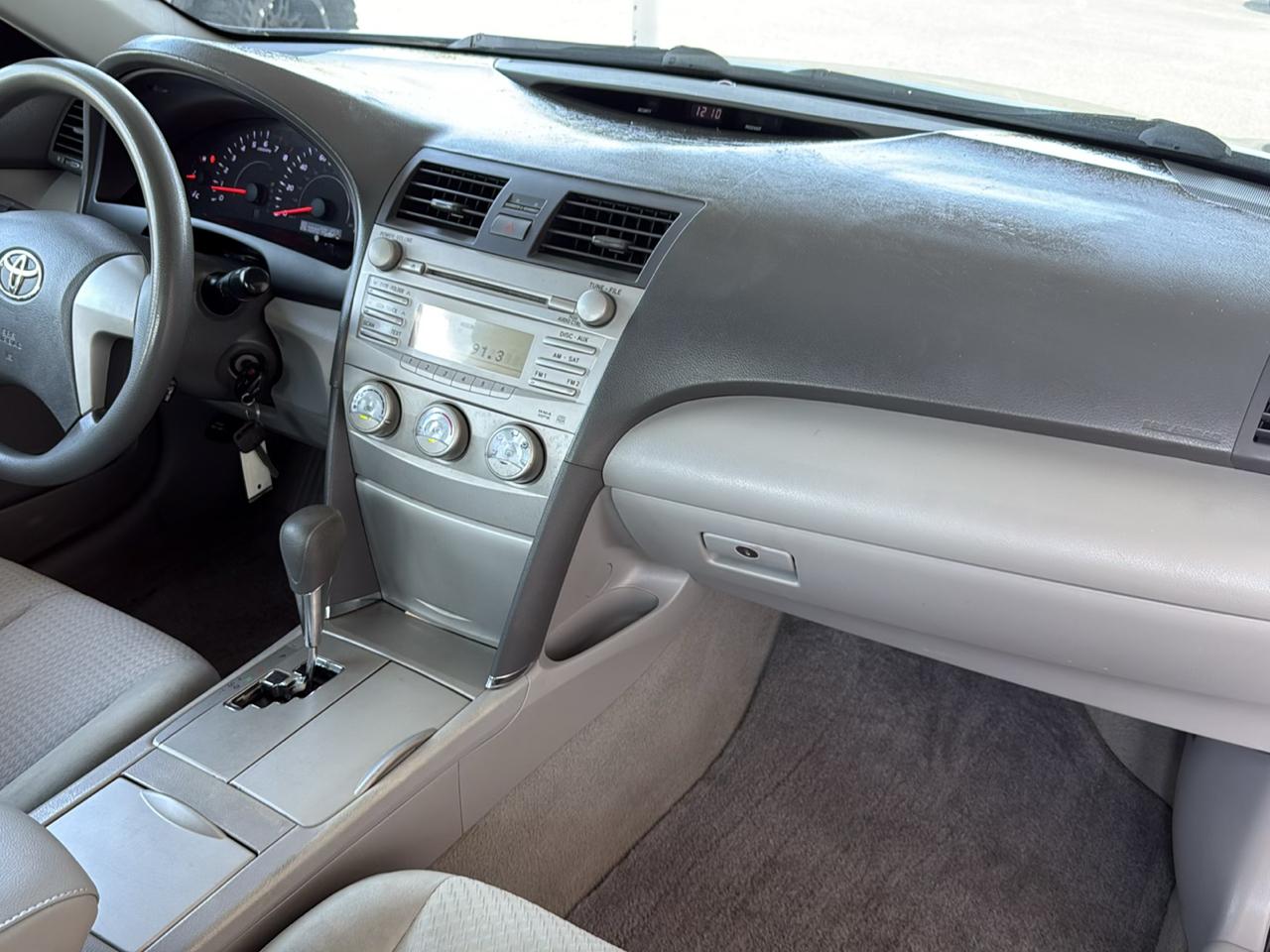 Toyota Camry Base 6-Spd AT 2011