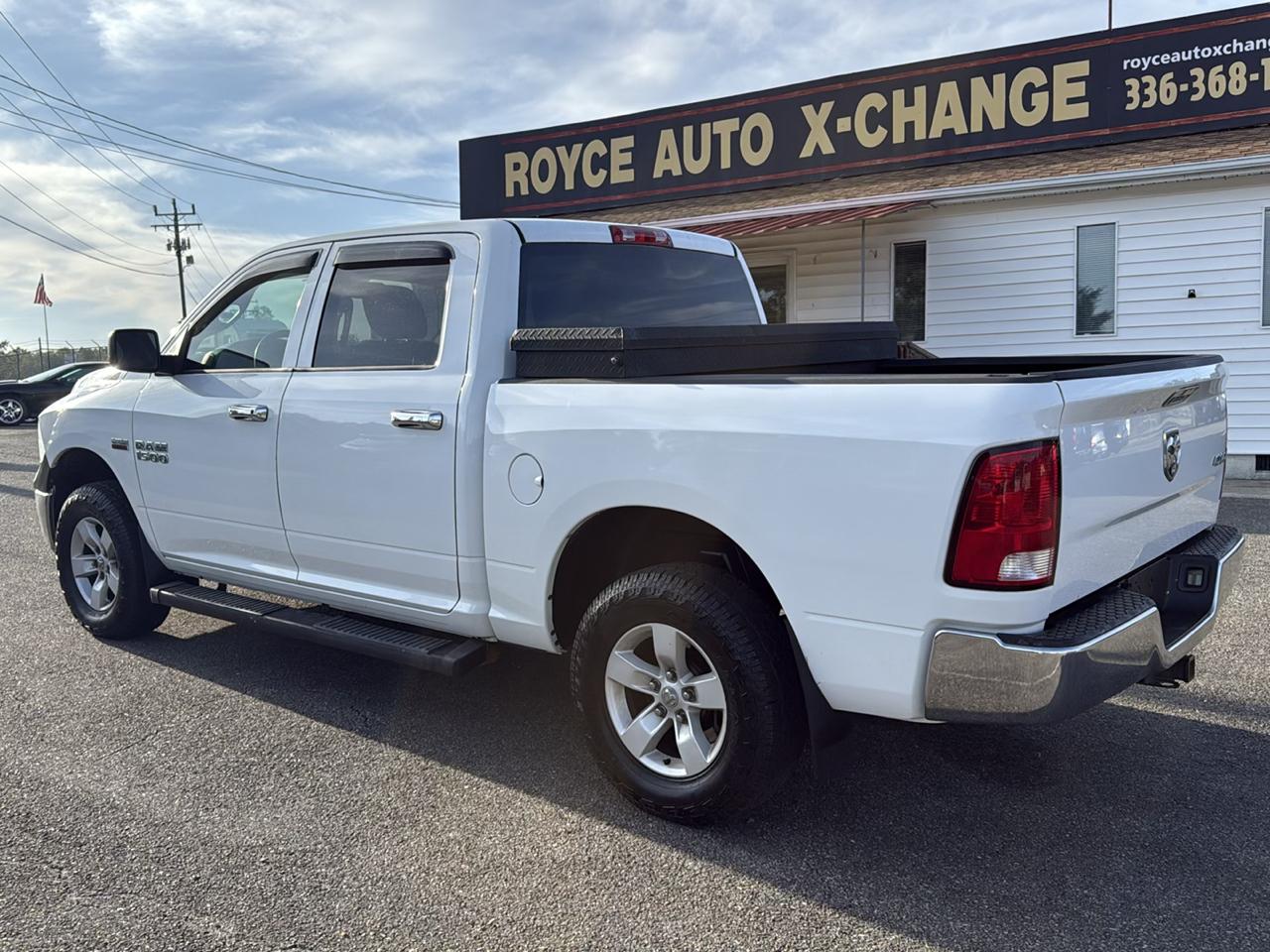 RAM 1500 Tradesman Crew Cab SWB 4WD 2016