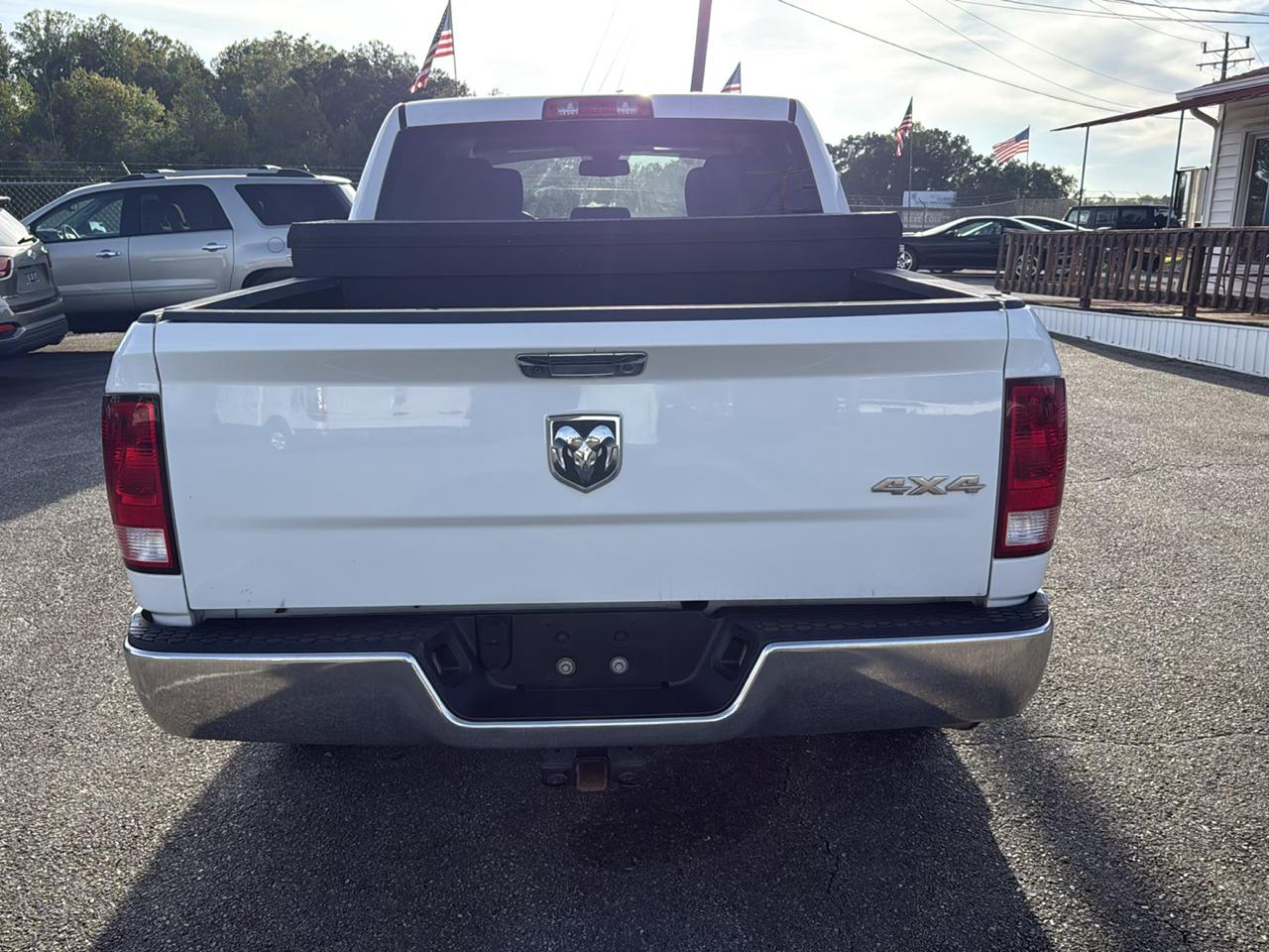RAM 1500 Tradesman Crew Cab SWB 4WD 2016