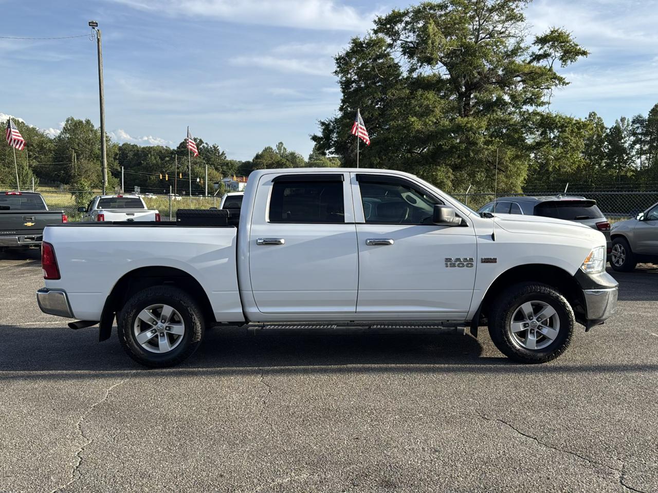 RAM 1500 Tradesman Crew Cab SWB 4WD 2016