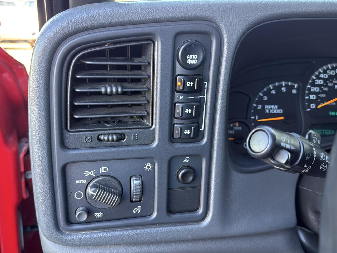Chevrolet Silverado 1500HD HD LS Crew Cab 4WD 2005