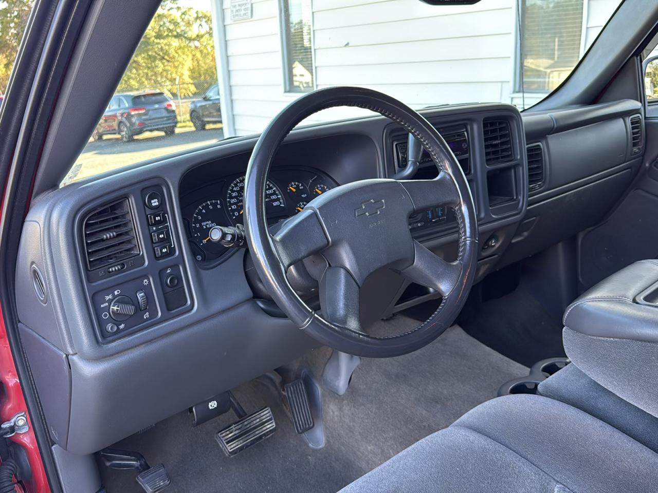 Chevrolet Silverado 1500HD HD LS Crew Cab 4WD 2005