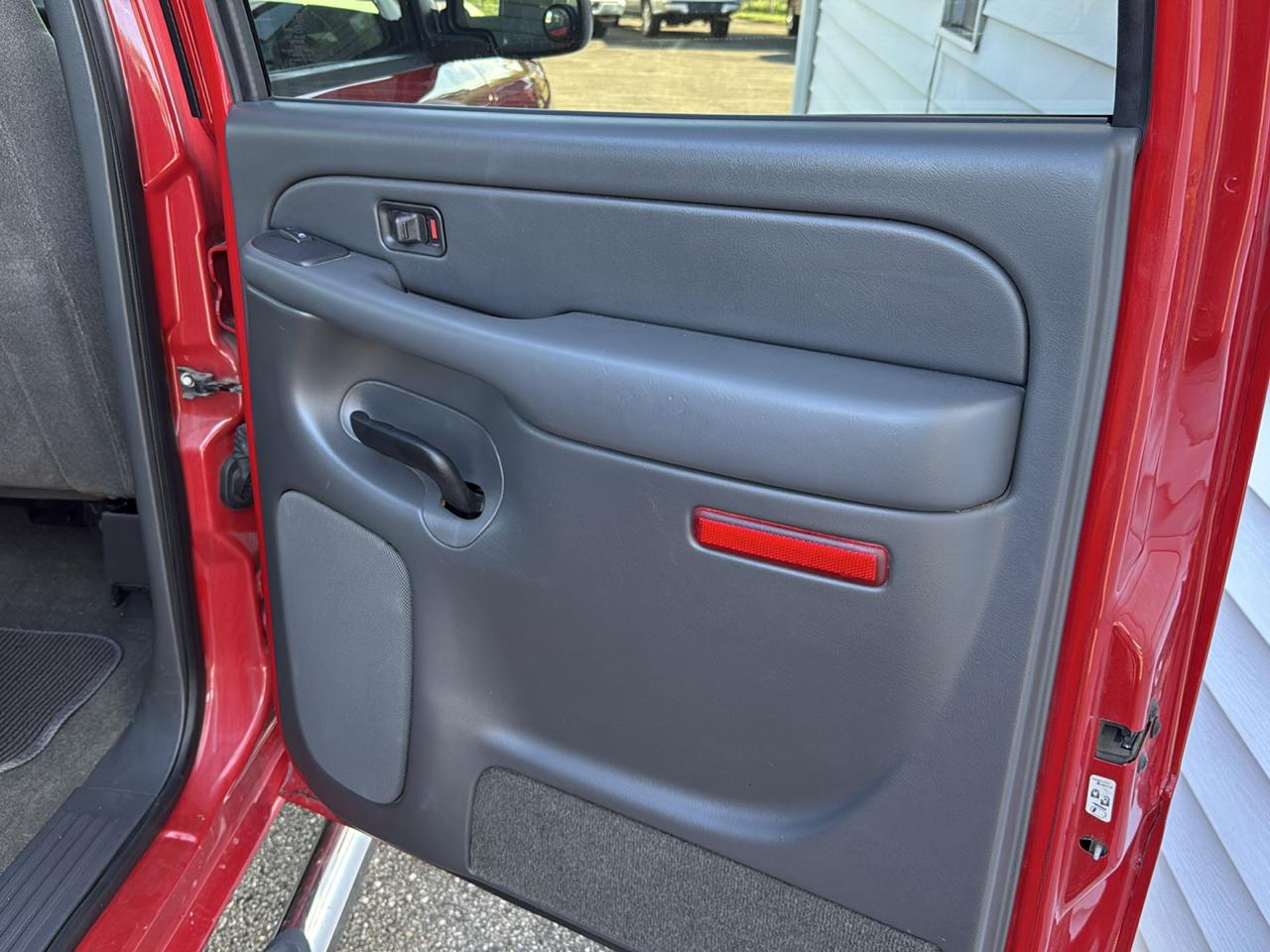 Chevrolet Silverado 1500HD HD LS Crew Cab 4WD 2005