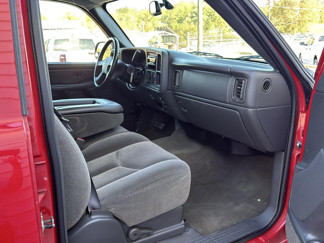 Chevrolet Silverado 1500HD HD LS Crew Cab 4WD 2005
