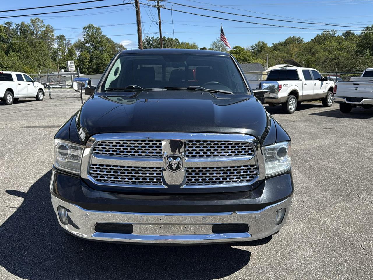 RAM 1500 Laramie Crew Cab SWB 4WD 2015