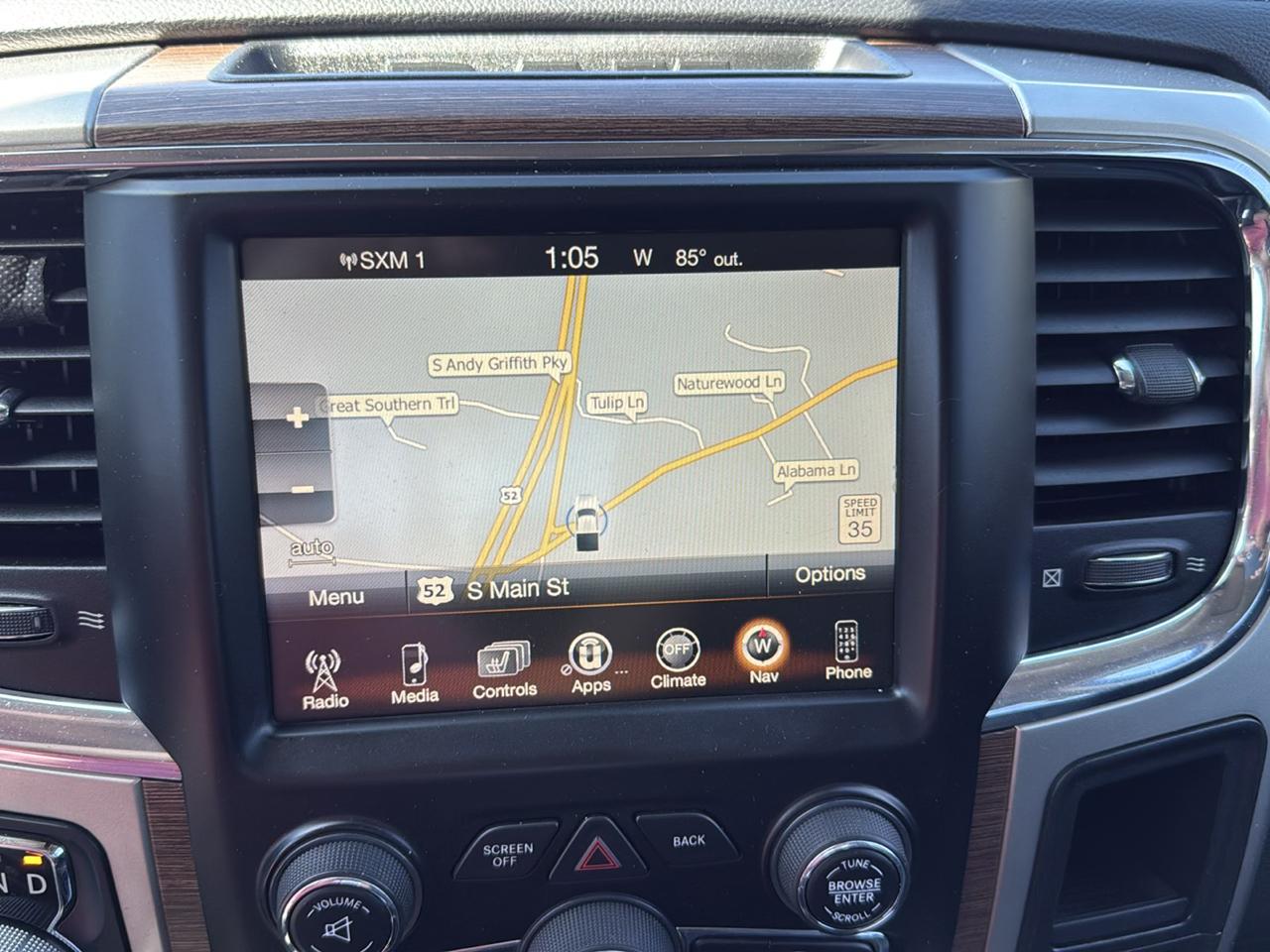 RAM 1500 Laramie Crew Cab SWB 4WD 2015