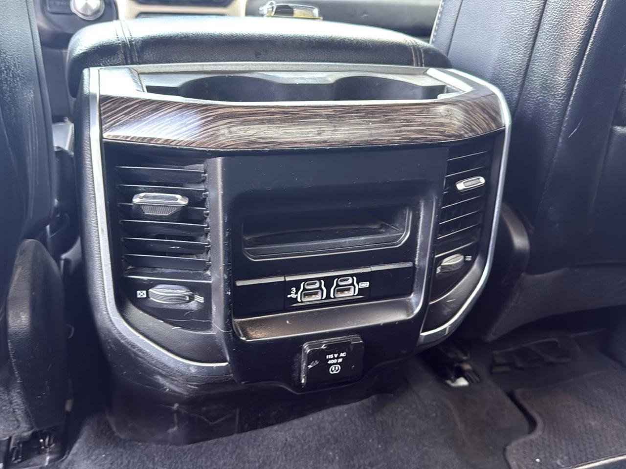 RAM 1500 Laramie Quad Cab 2WD 2020