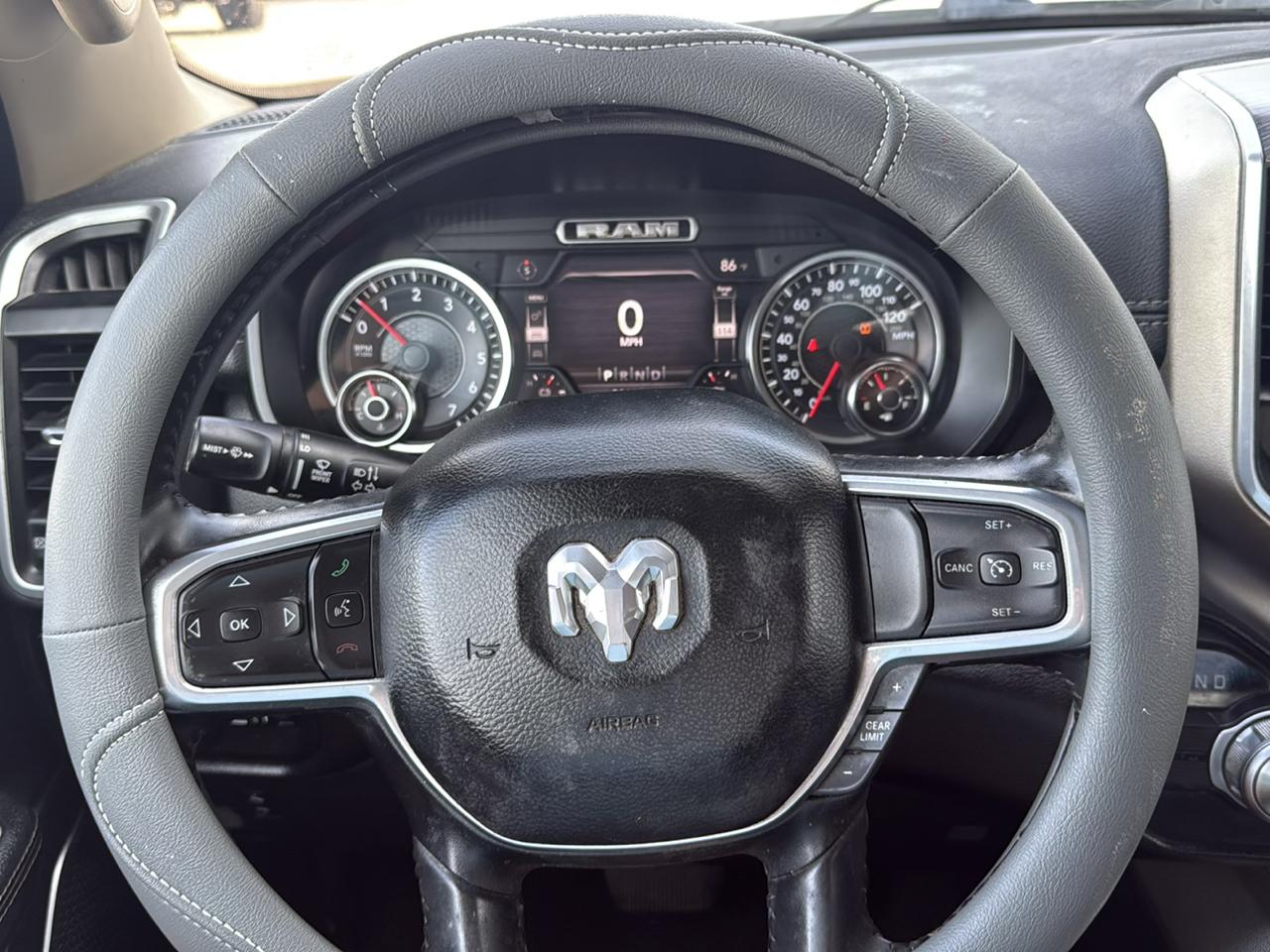 RAM 1500 Laramie Quad Cab 2WD 2020