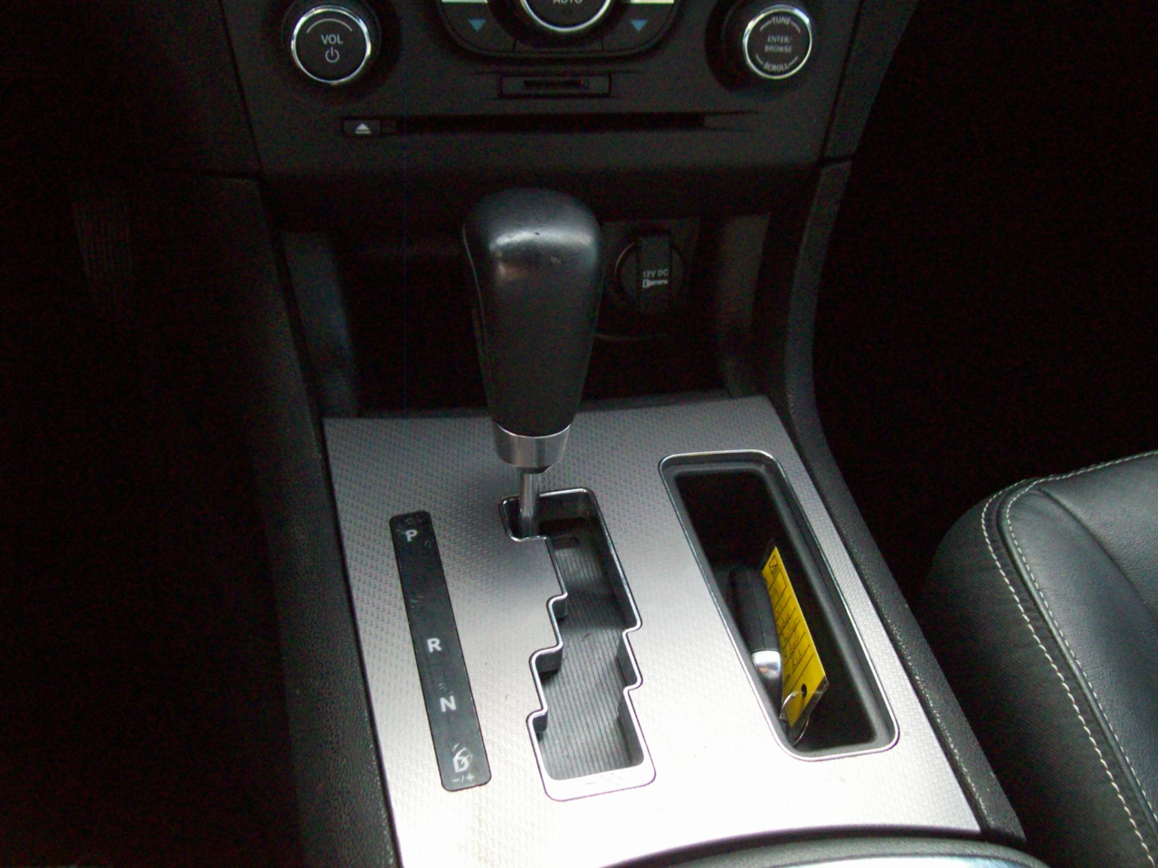 Dodge Charger 4dr Sdn SXT RWD 2011 Dodge Charger 4dr Sdn SXT RWD 2011