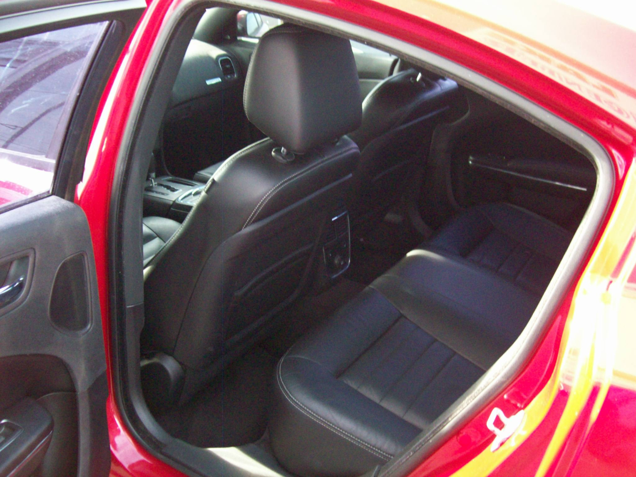 Dodge Charger 4dr Sdn SXT RWD 2011 Dodge Charger 4dr Sdn SXT RWD 2011