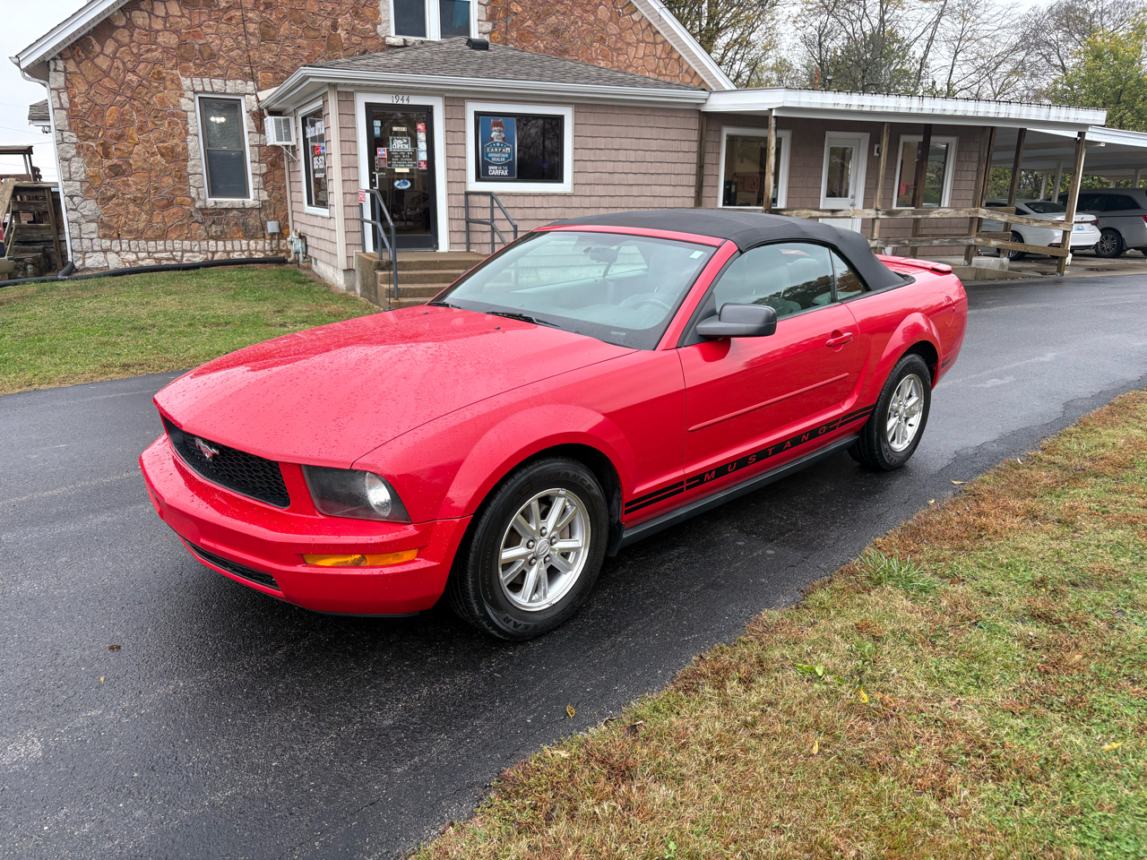 2008 Ford Mustang 2dr Conv Deluxe