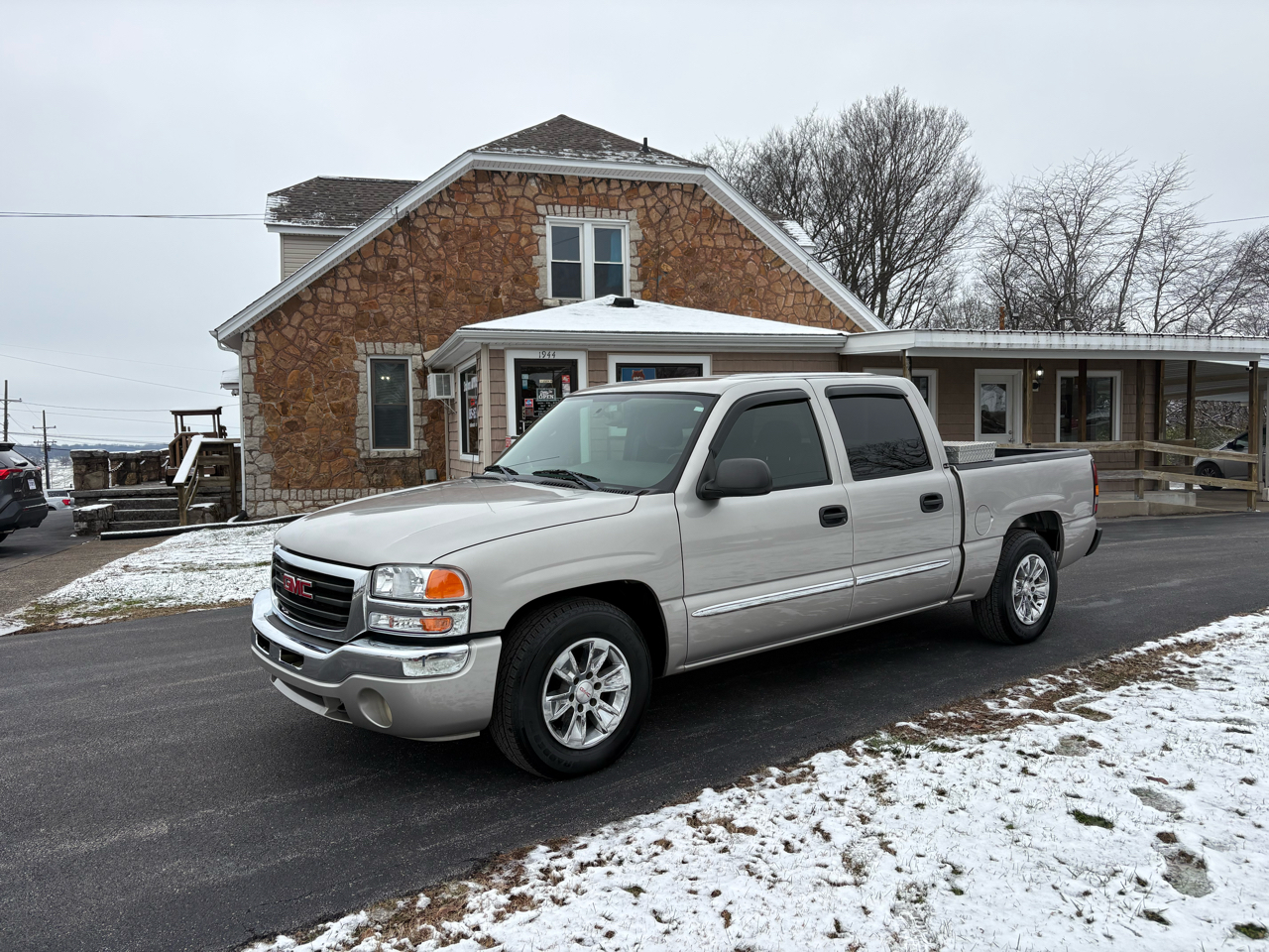 2004 GMC Sierra 1500 Crew Cab Crew Cab 143.5" WB SLE