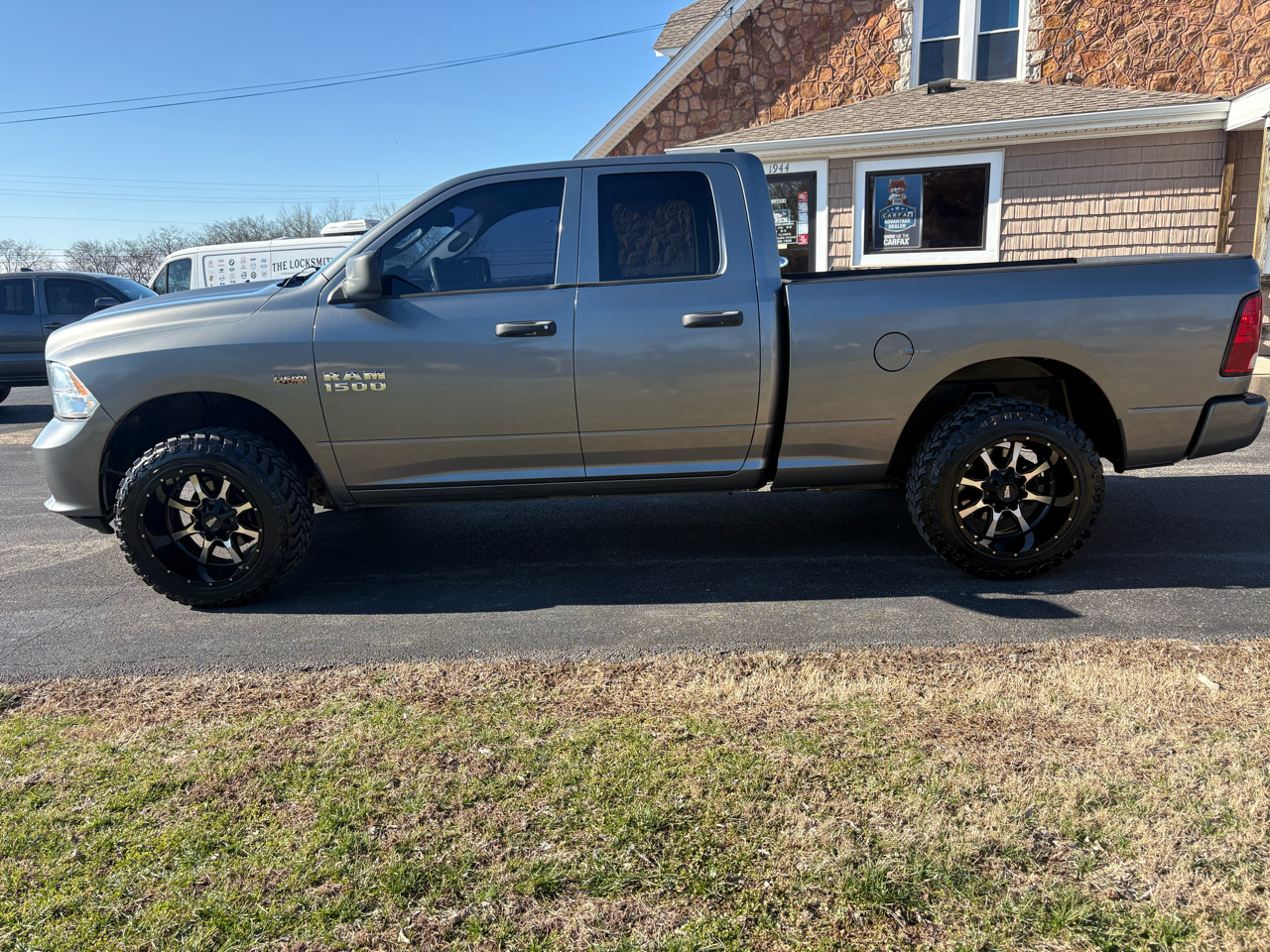 RAM 1500 4WD Quad Cab 140.5" Express 2013