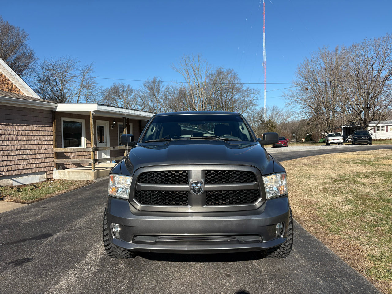 RAM 1500 4WD Quad Cab 140.5" Express 2013