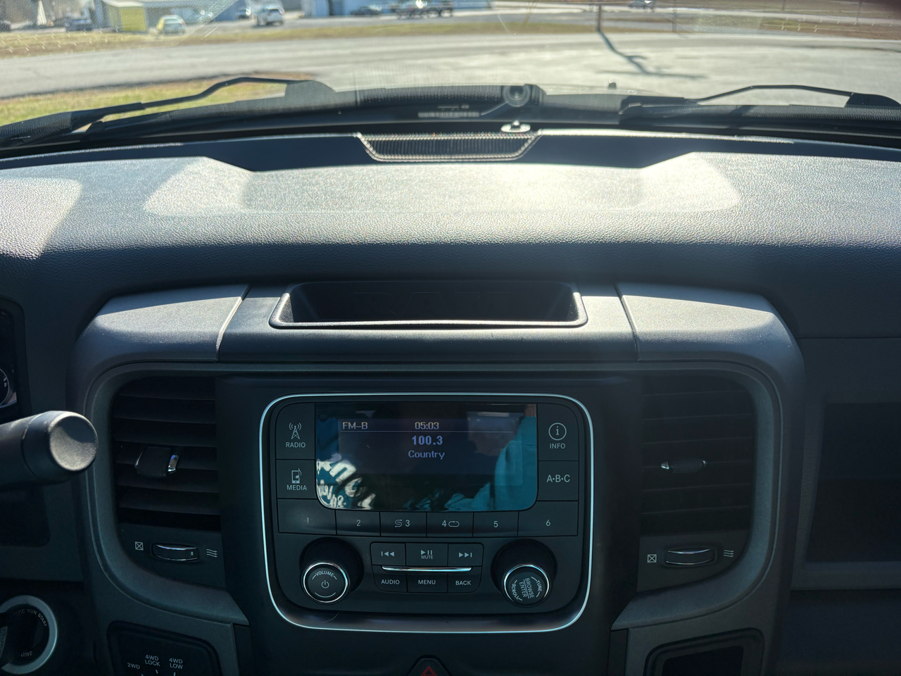 RAM 1500 4WD Quad Cab 140.5" Express 2013