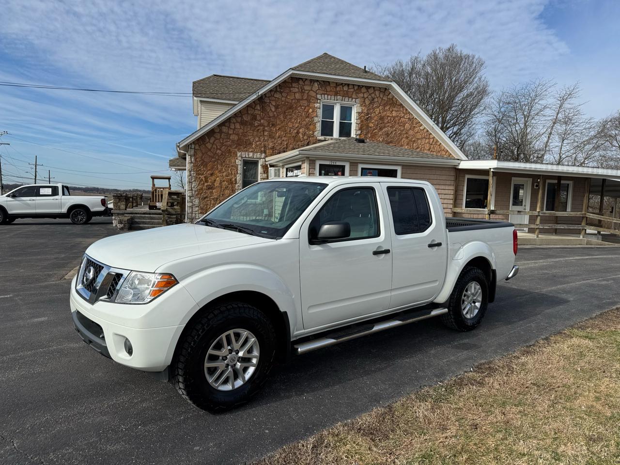 2016 Nissan Frontier 4WD Crew Cab SWB Auto SV