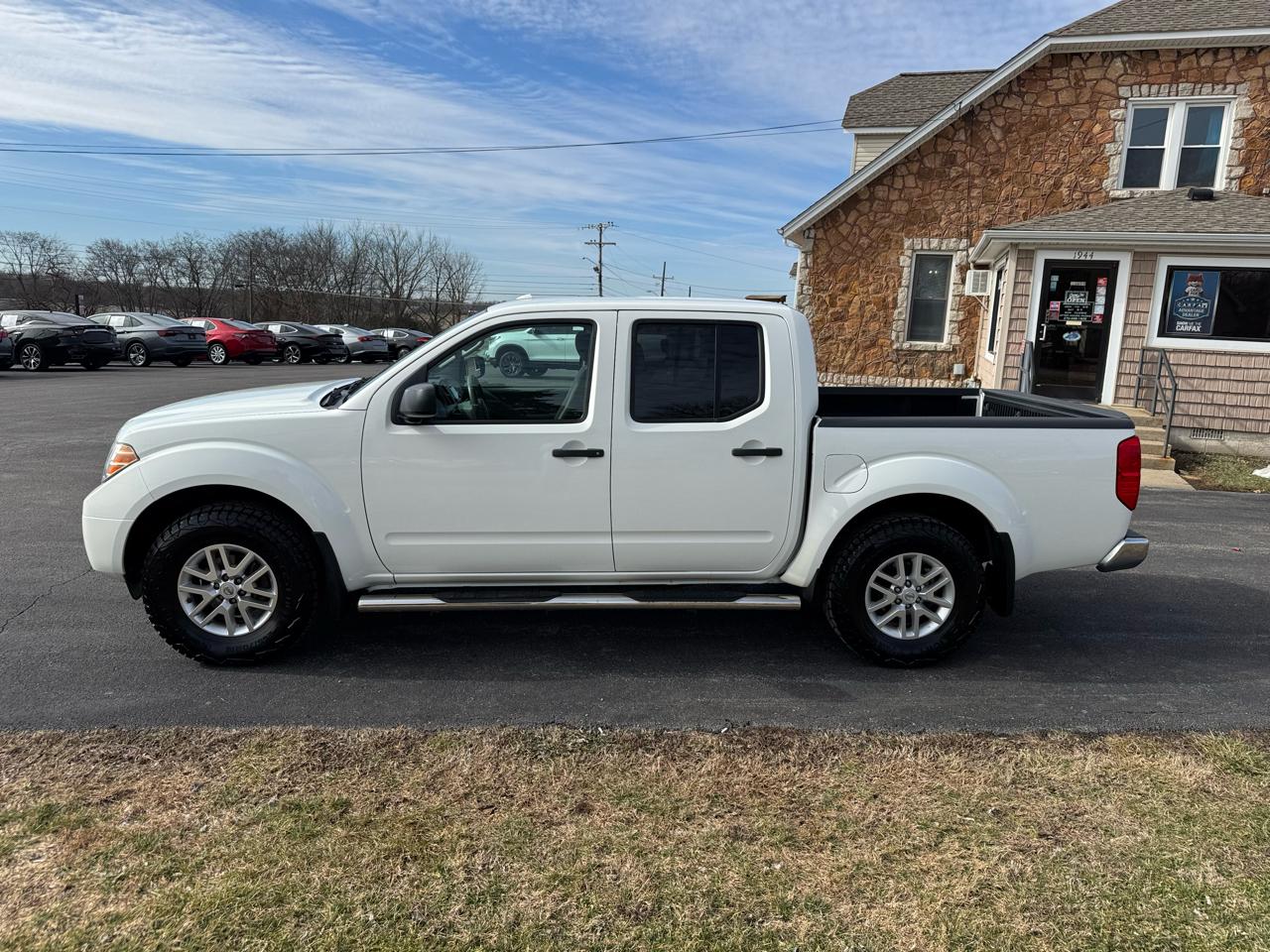 Nissan Frontier 4WD Crew Cab SWB Auto SV 2016
