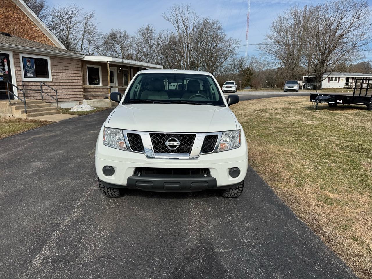 Nissan Frontier 4WD Crew Cab SWB Auto SV 2016
