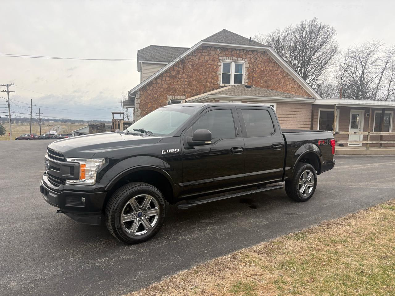 2019 Ford F-150 4WD SuperCrew 139" XLT