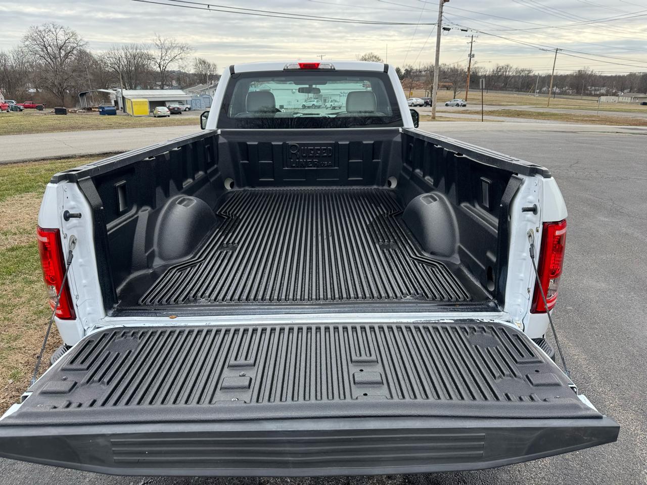 Ford F-150 2WD Reg Cab 141" XL 2016