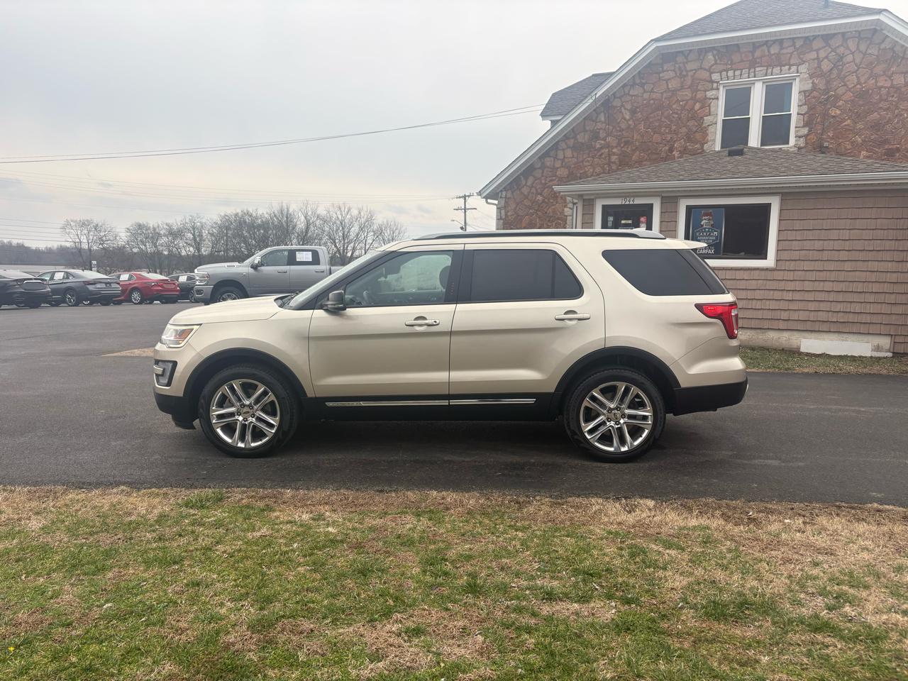 Ford Explorer 4WD 4dr XLT 2017