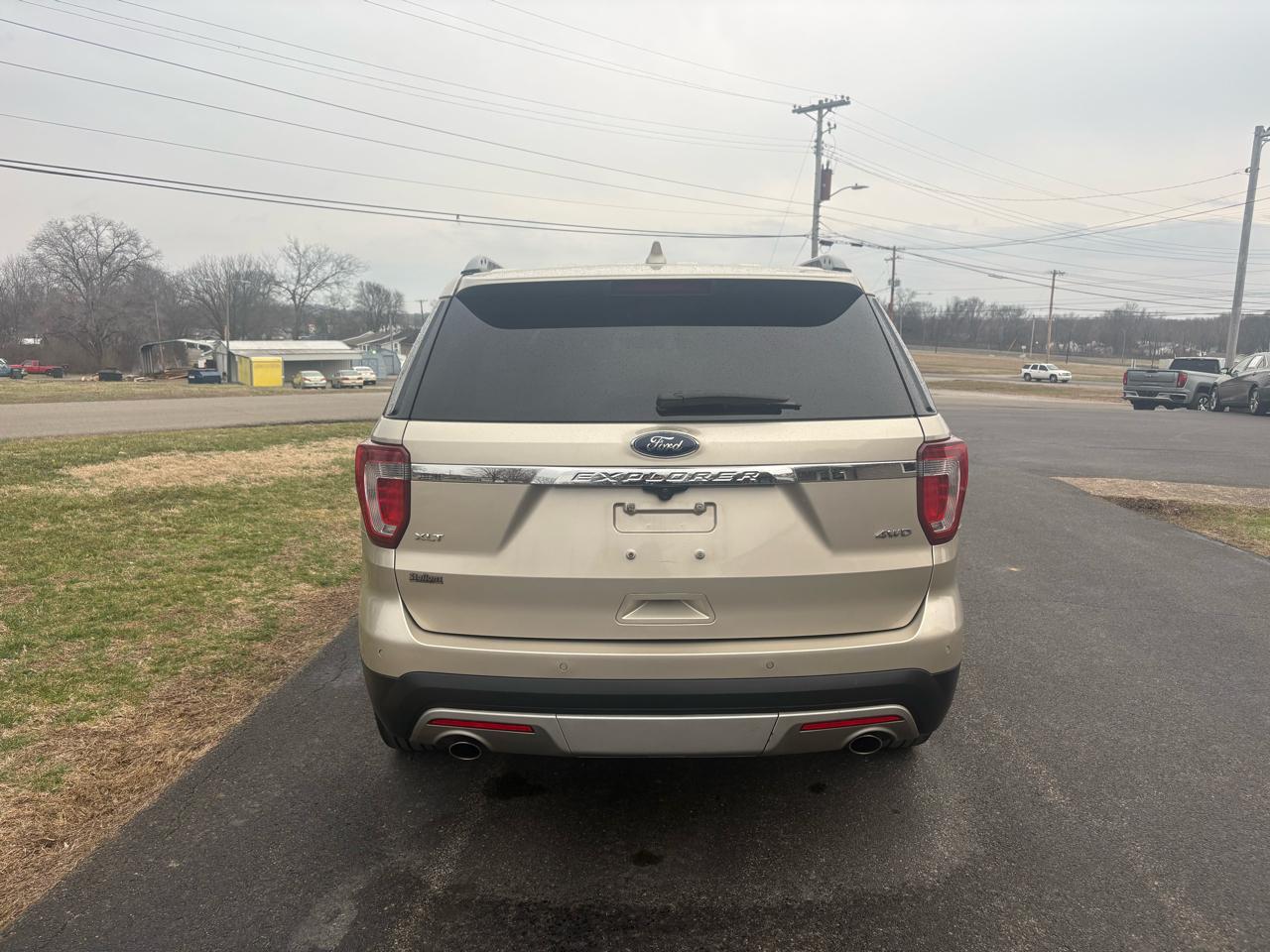 Ford Explorer 4WD 4dr XLT 2017