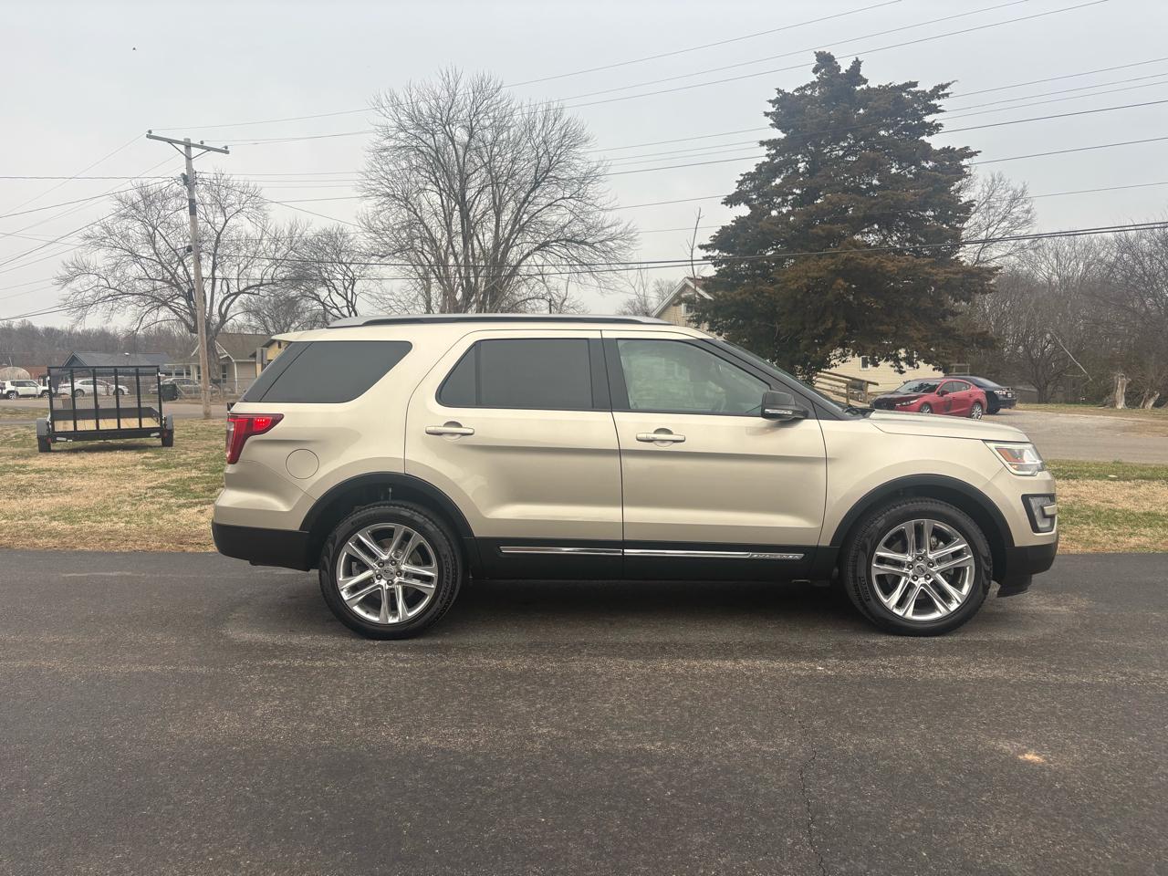 Ford Explorer 4WD 4dr XLT 2017