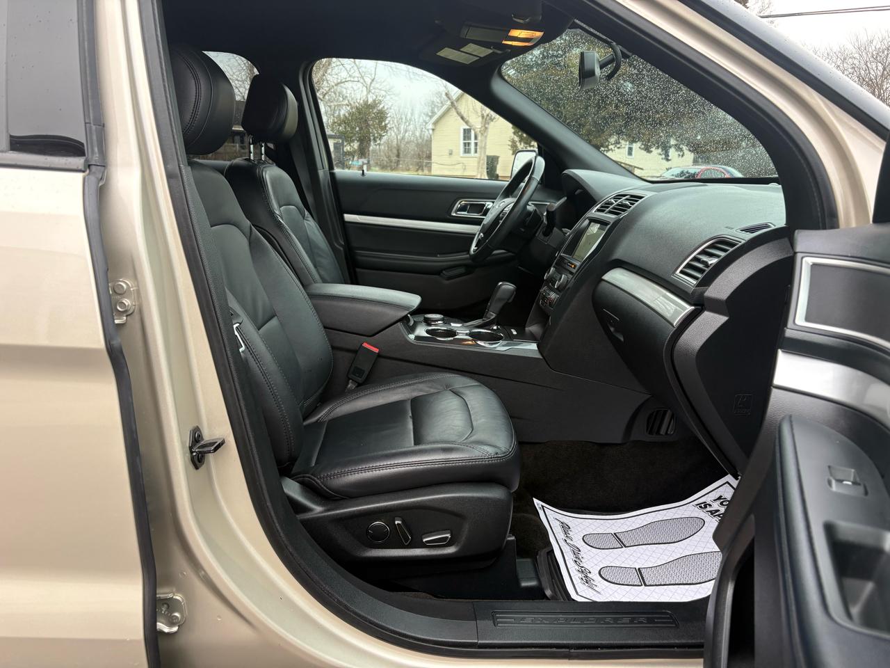 Ford Explorer 4WD 4dr XLT 2017