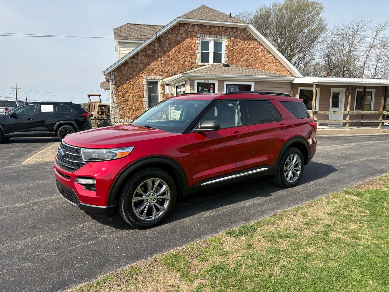 2022 Ford Explorer 4dr XLT 4WD