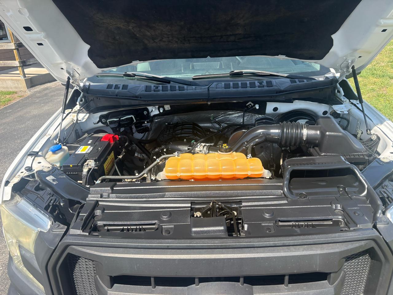 Ford F-150 2WD SuperCab 145" XL 2016