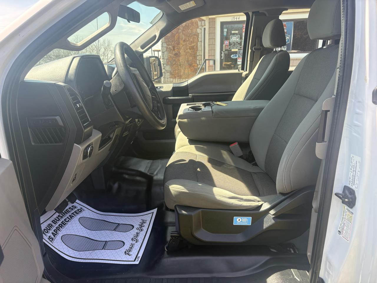 Ford F-150 2WD SuperCab 145" XL 2016