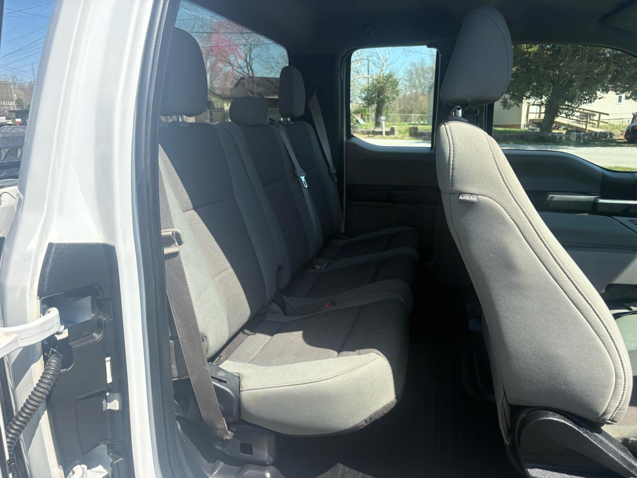 Ford F-150 2WD SuperCab 145" XL 2016