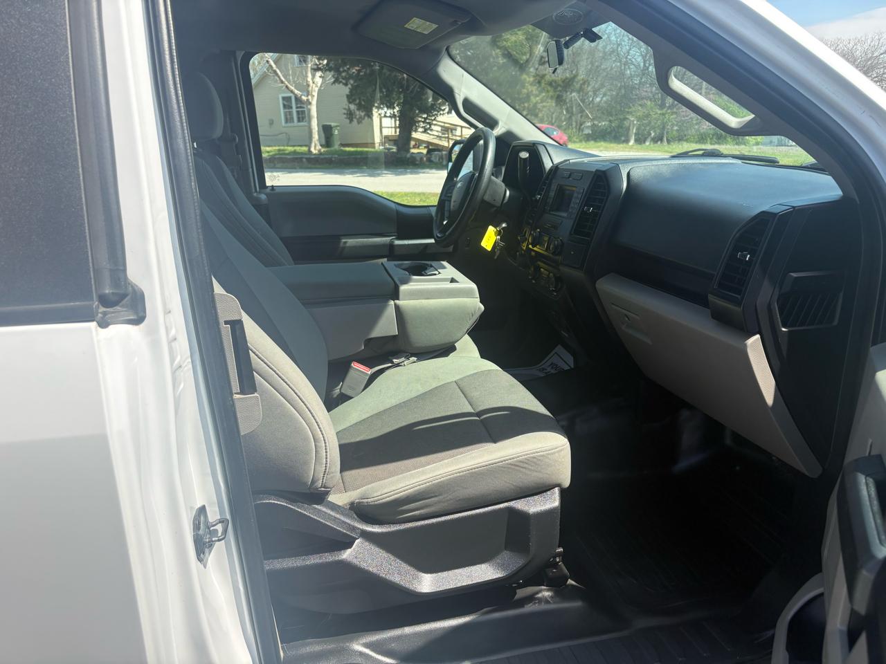 Ford F-150 2WD SuperCab 145" XL 2016