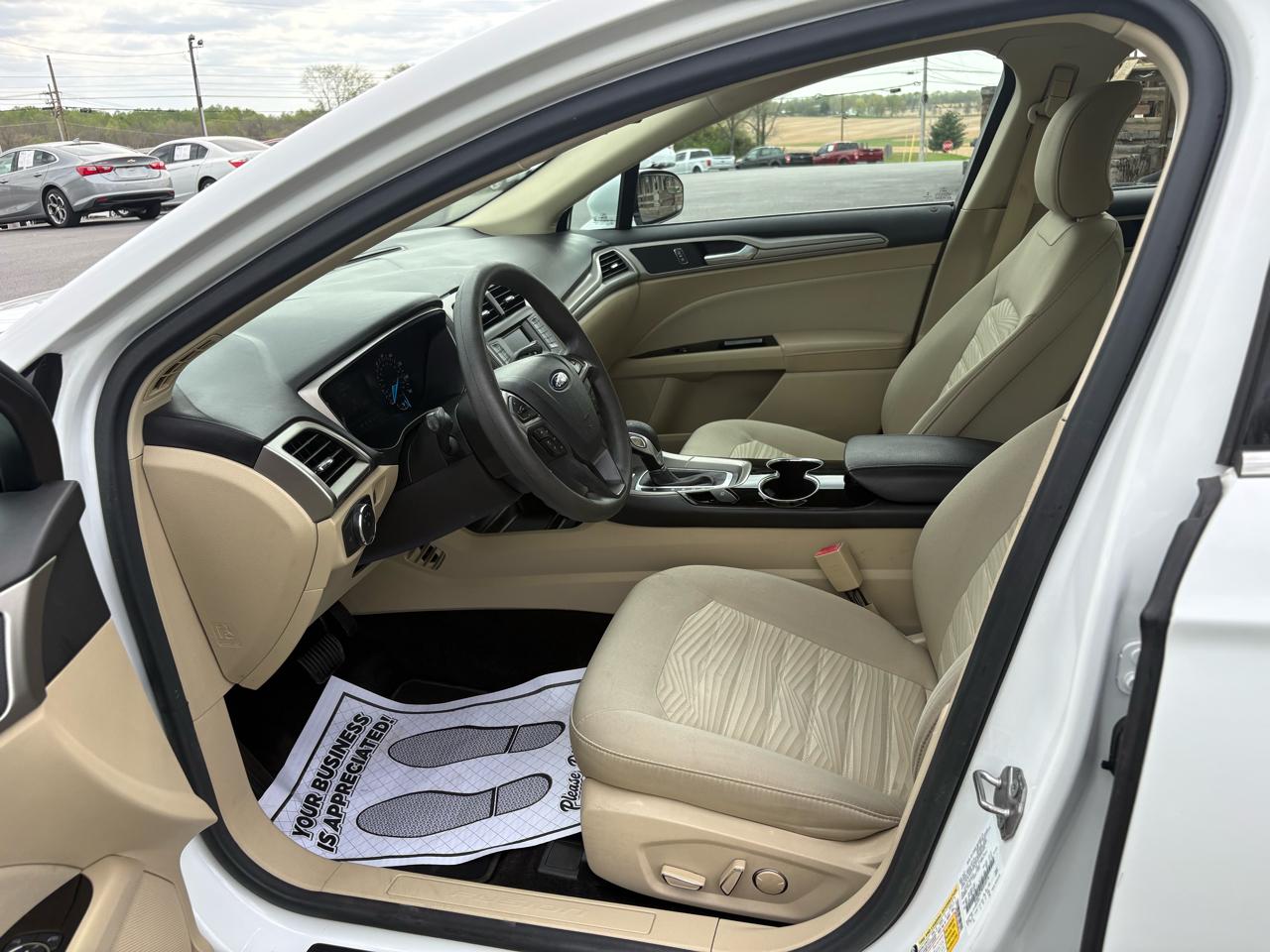 Ford Fusion 4dr Sdn SE FWD 2016