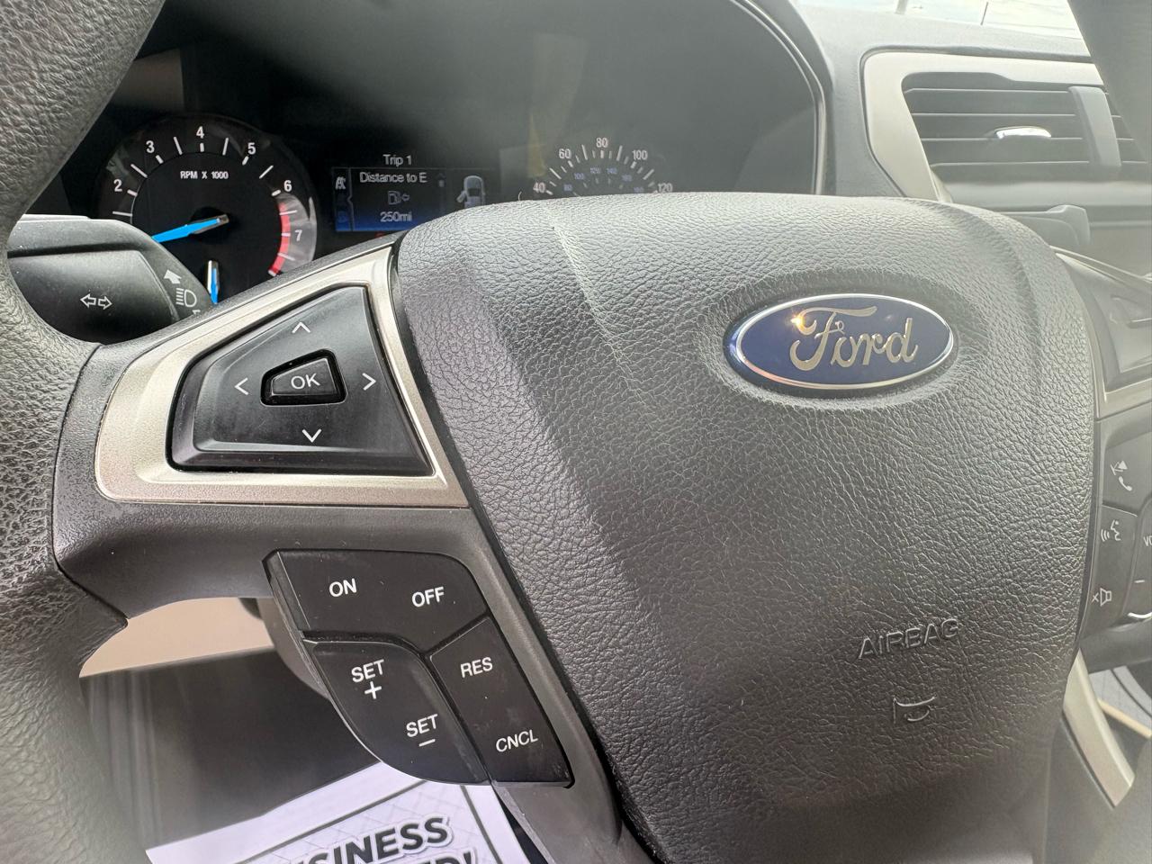 Ford Fusion 4dr Sdn SE FWD 2016