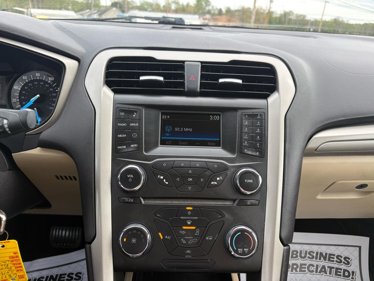 Ford Fusion 4dr Sdn SE FWD 2016