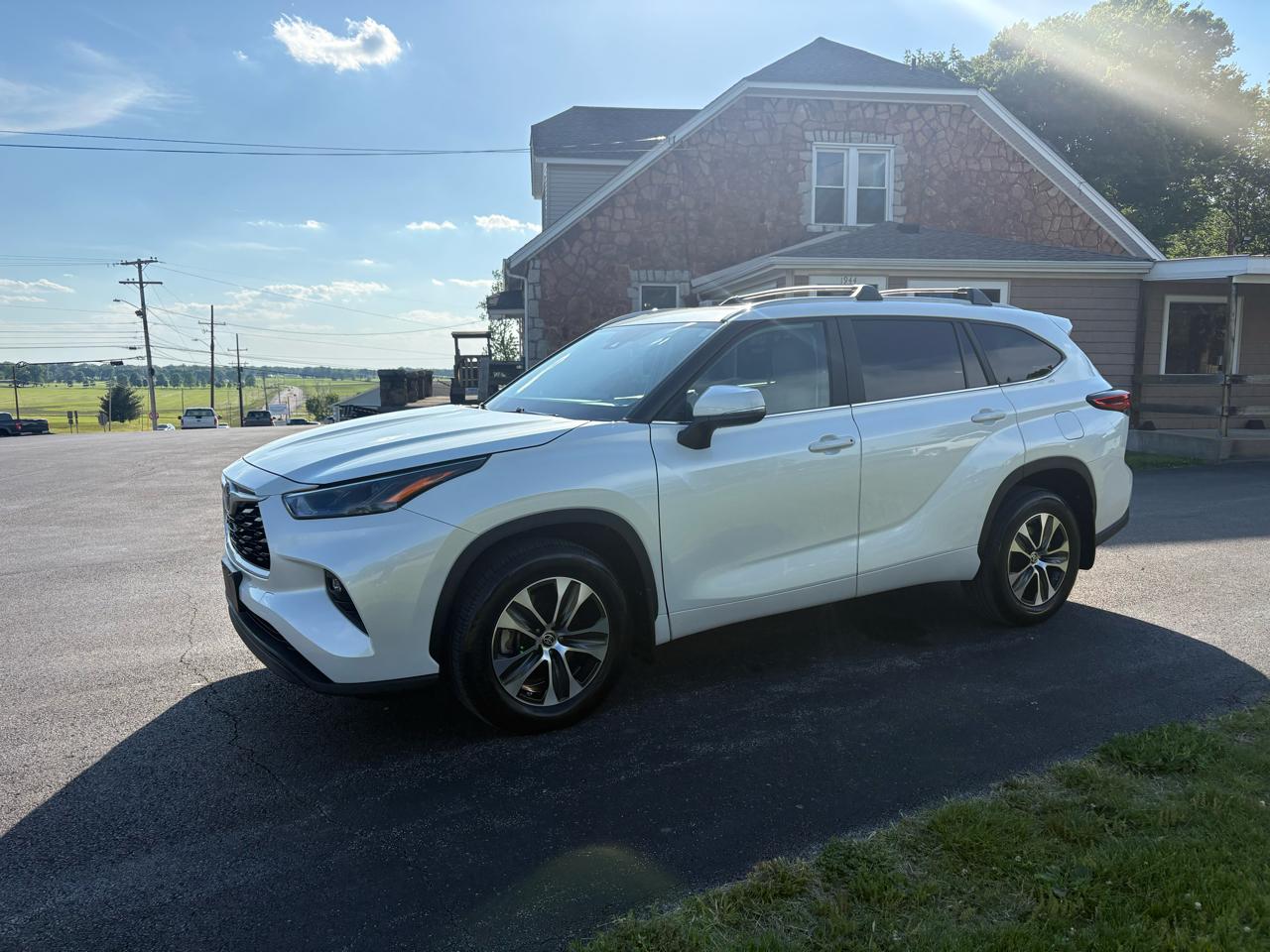 2023 Toyota Highlander XLE AWD (Natl)
