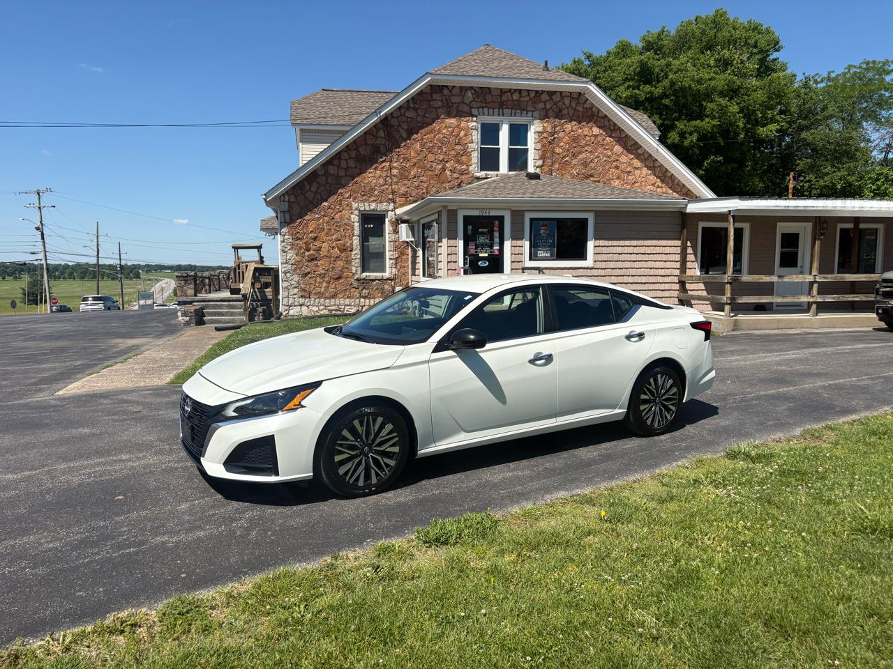 2025 Nissan Altima SV FWD