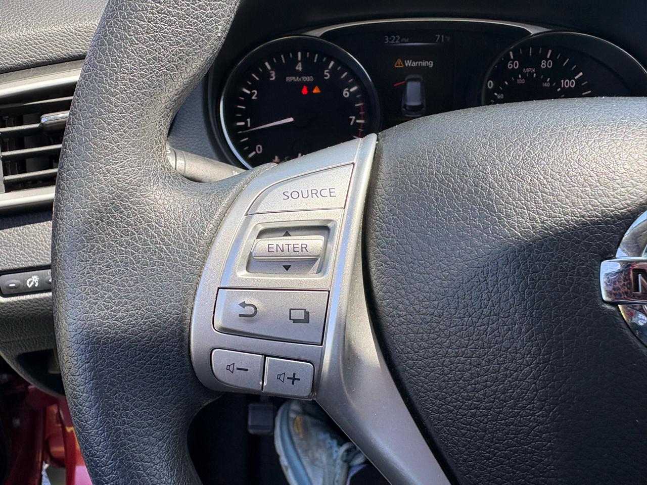 Nissan Rogue AWD 4dr SV 2015