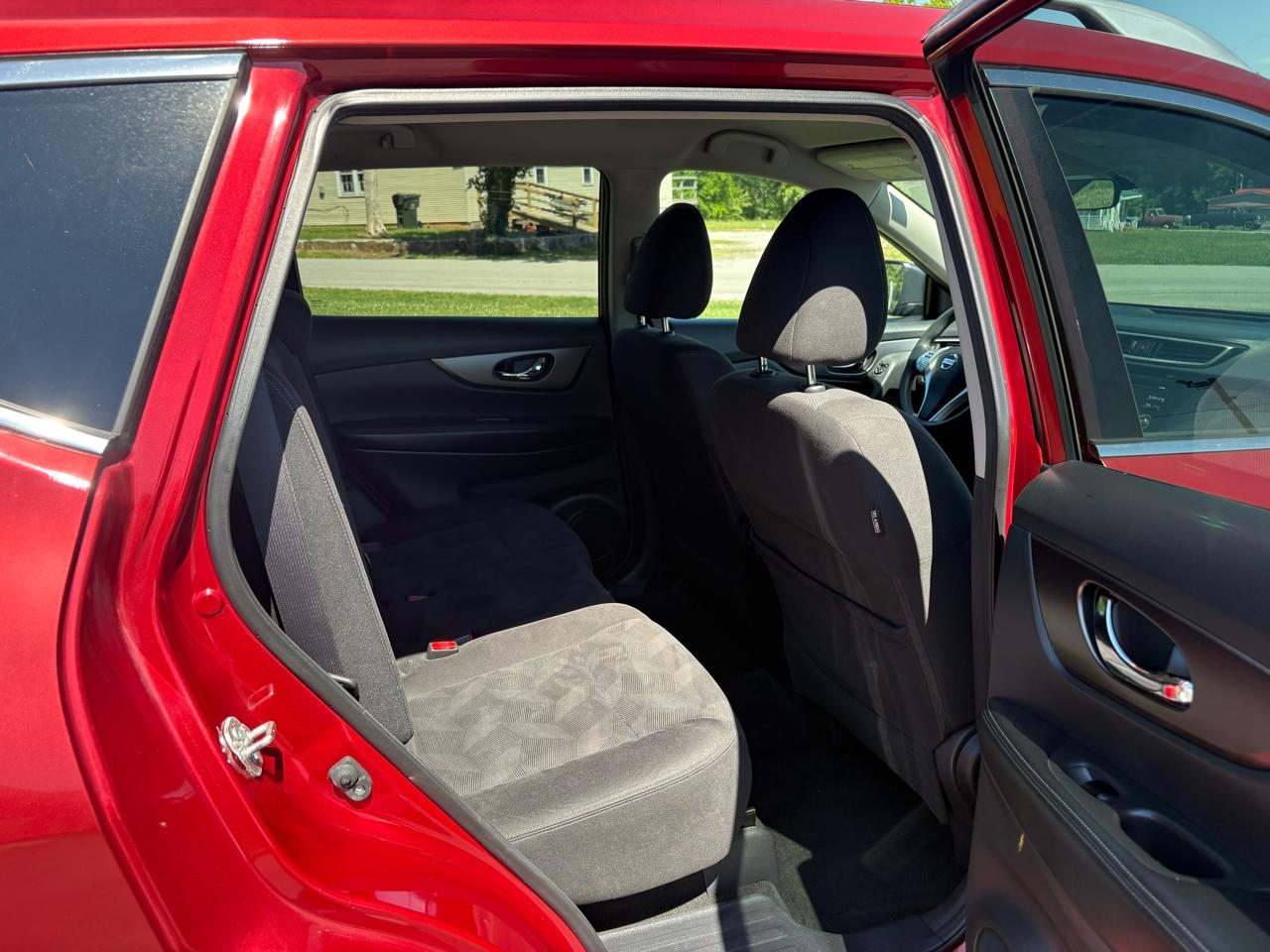 Nissan Rogue AWD 4dr SV 2015