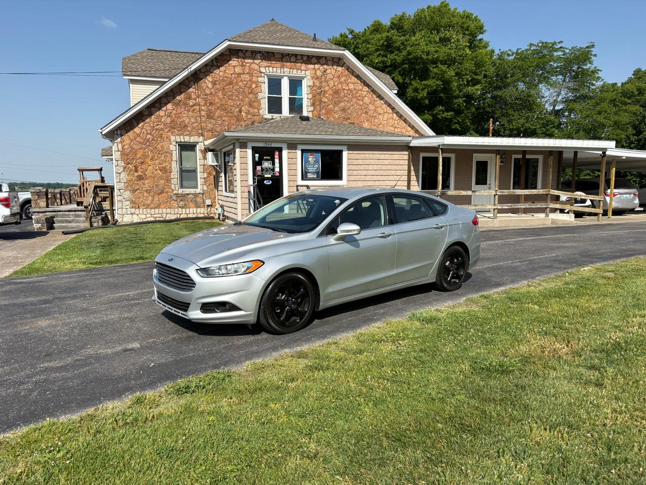 2015 Ford Fusion 4dr Sdn SE FWD